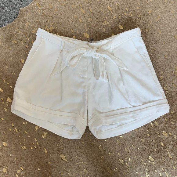 Halston Tie Waist Shorts NWT